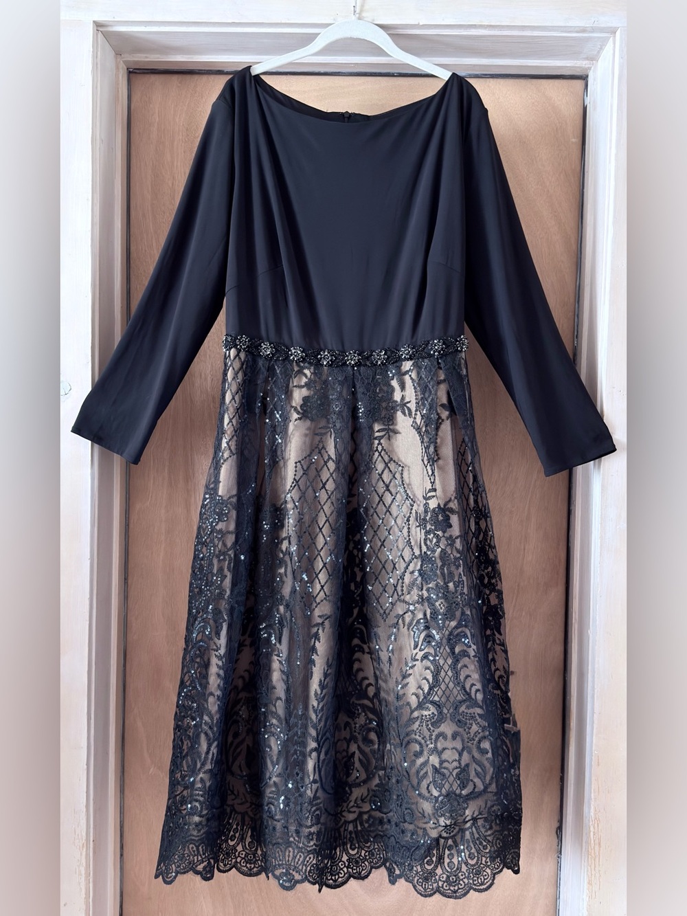 Mac Duggal Lace Sequin Midi Dress Women’s 18W Black Nude Beaded NWT